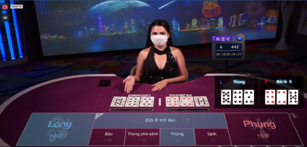Game bài trác kim thoa có người chơi chia bài thật tại Kubet777